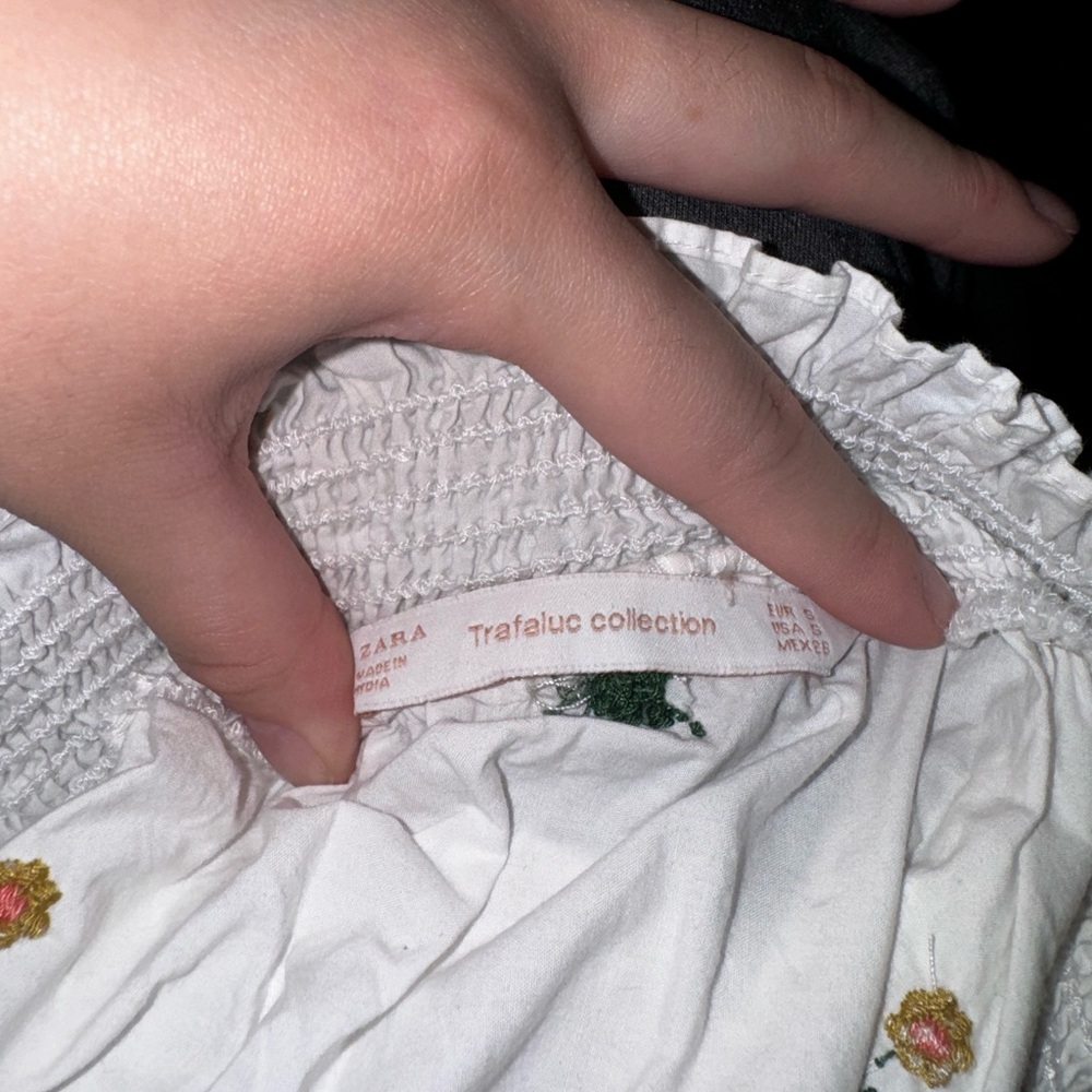 Zara Floral Embroidered Off the Shoulder White Blouse - Picture 2 of 3